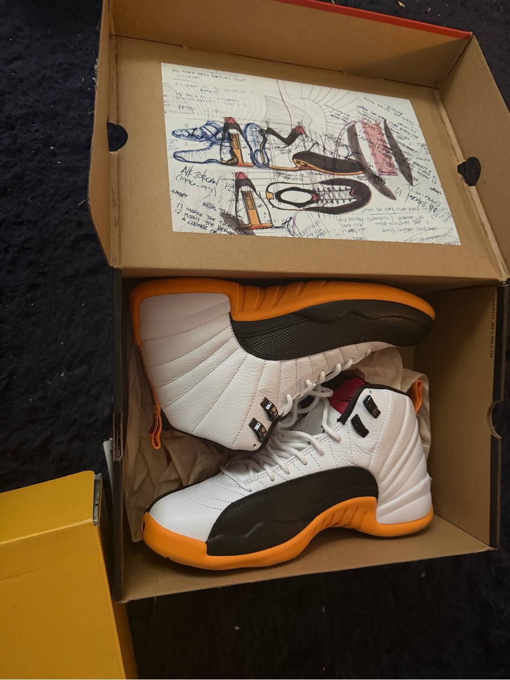 Jordan Men's White and Yellow Retro Basketball Sneakers - Picture 6 of 6